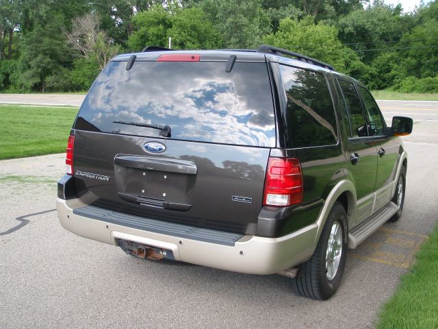 2005 Ford Expedition E320 - Extra Sharp