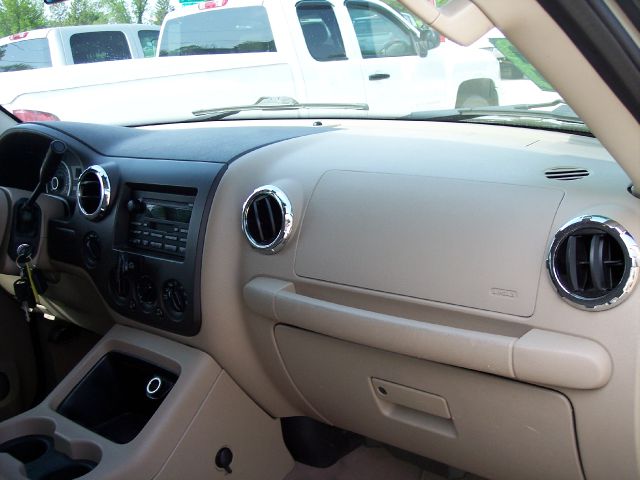 2005 Ford Expedition SL 4x4 Regular Cab