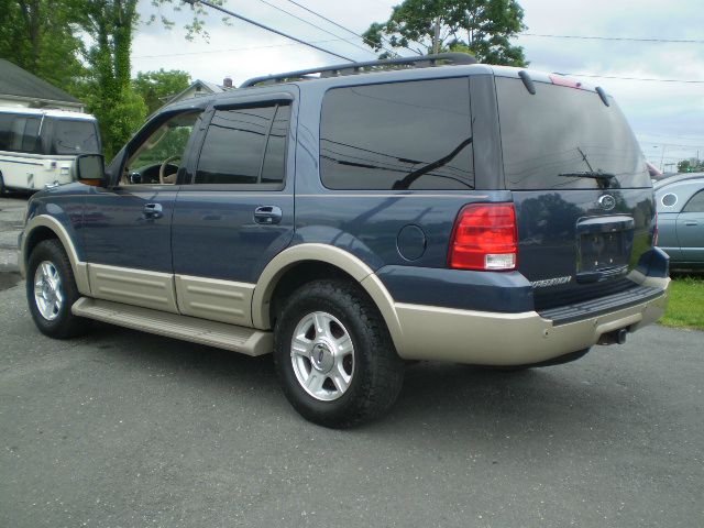 2005 Ford Expedition E320 - Extra Sharp