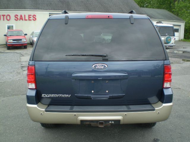 2005 Ford Expedition E320 - Extra Sharp