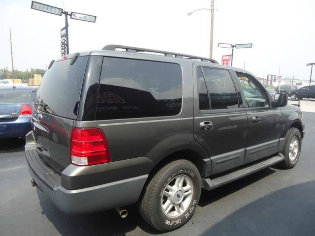 2005 Ford Expedition 4dr Sdn 2.4L FWD