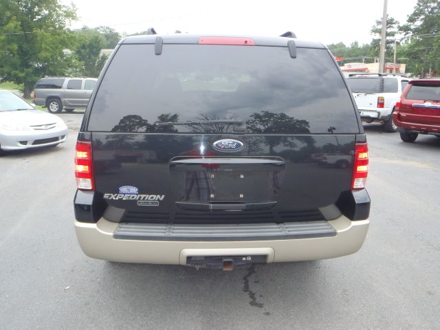 2005 Ford Expedition E320 - Extra Sharp