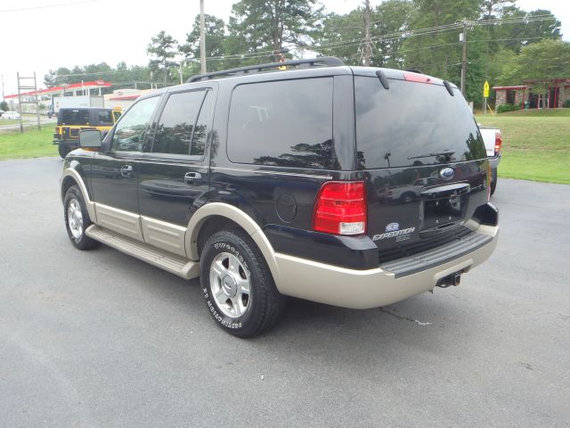 2005 Ford Expedition E320 - Extra Sharp