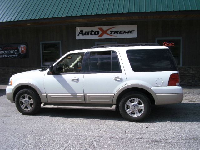 2005 Ford Expedition E320 - Extra Sharp