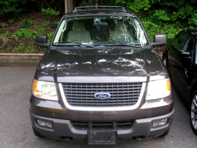 2005 Ford Expedition Ram Royal SE