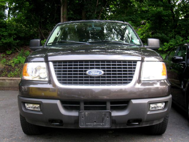 2005 Ford Expedition Ram Royal SE