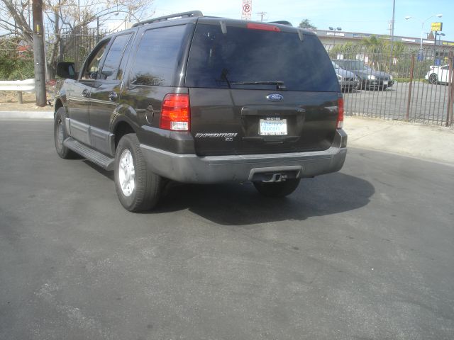 2005 Ford Expedition 4dr Sdn 2.4L FWD