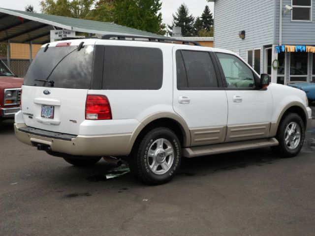 2005 Ford Expedition E320 - Extra Sharp