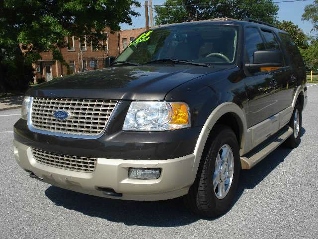 2005 Ford Expedition E320 - Extra Sharp