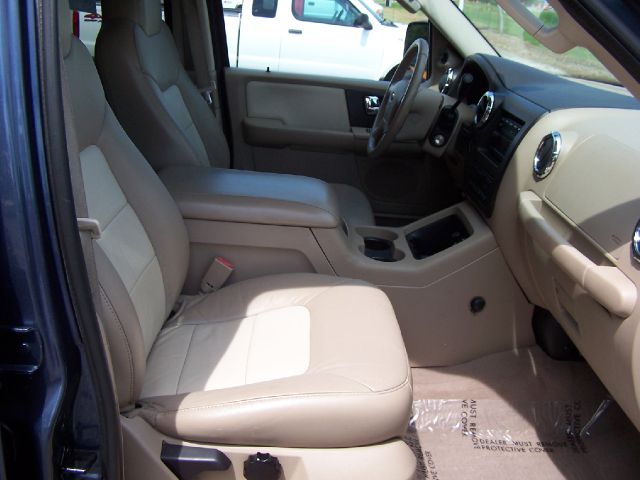 2005 Ford Expedition E320 - Extra Sharp