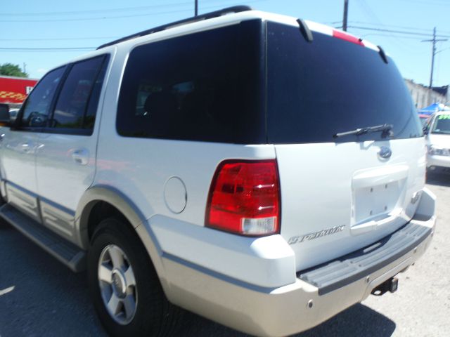 2005 Ford Expedition E320 - Extra Sharp