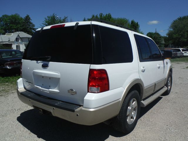 2005 Ford Expedition E320 - Extra Sharp