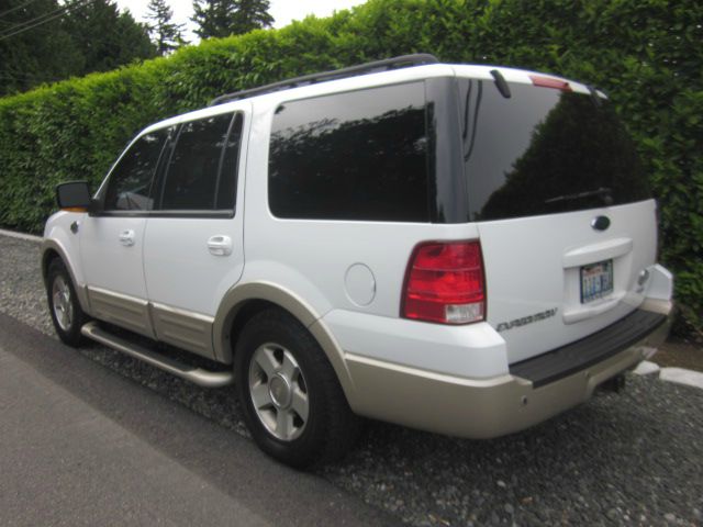 2006 Ford Expedition E320 - Extra Sharp