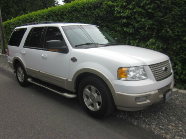 2006 Ford Expedition E320 - Extra Sharp