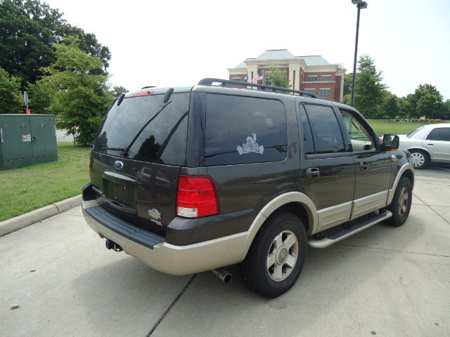 2006 Ford Expedition Premier 2WD 4-cyl Auto