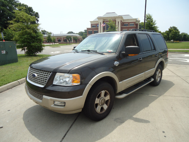 2006 Ford Expedition Premier 2WD 4-cyl Auto