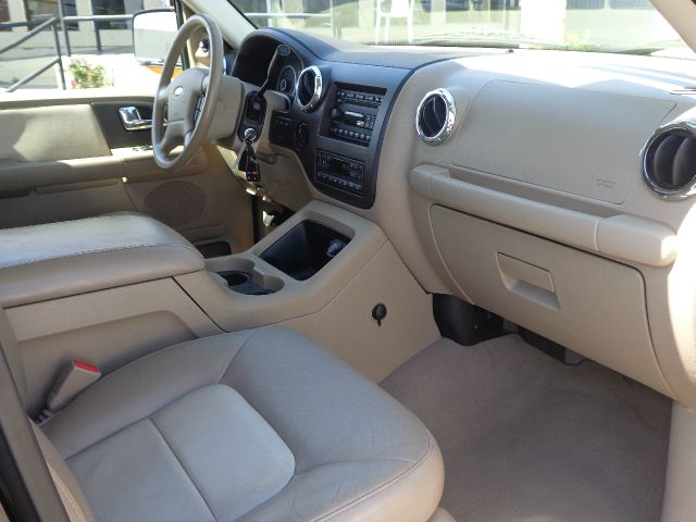 2006 Ford Expedition E320 - Extra Sharp