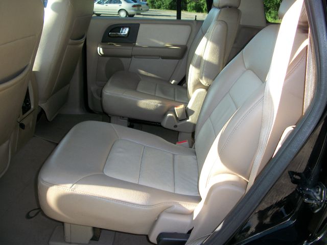 2006 Ford Expedition E320 - Extra Sharp