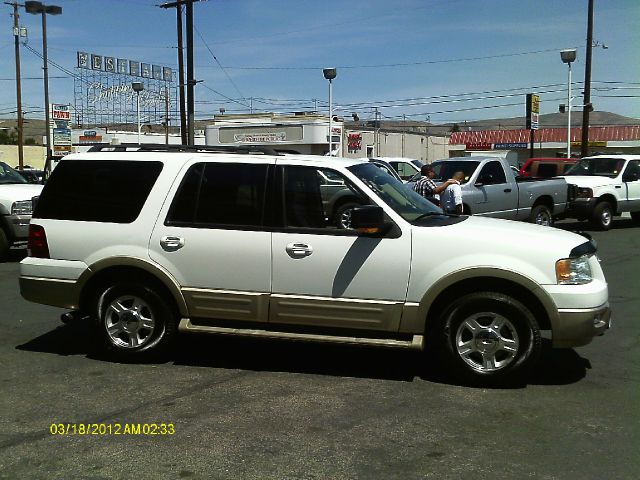 2006 Ford Expedition E320 - Extra Sharp