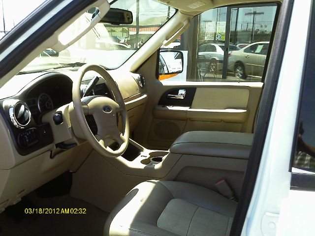 2006 Ford Expedition E320 - Extra Sharp