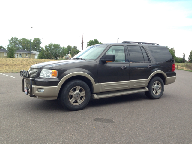 2006 Ford Expedition E320 - Extra Sharp