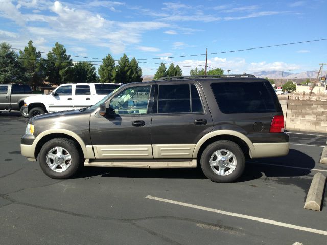 2006 Ford Expedition E320 - Extra Sharp