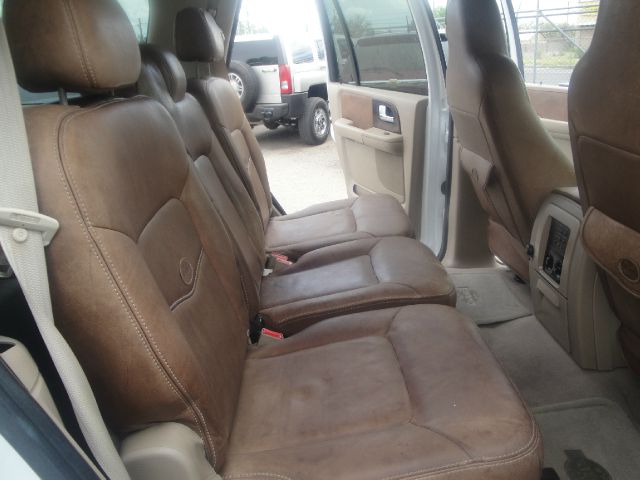 2006 Ford Expedition Premier 2WD 4-cyl Auto