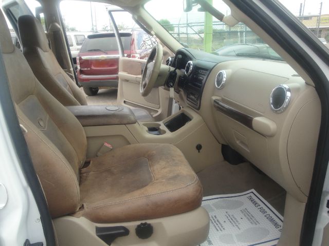 2006 Ford Expedition Premier 2WD 4-cyl Auto