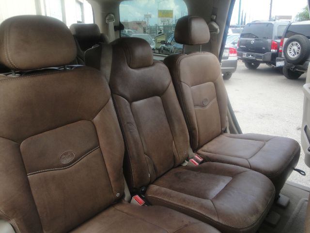 2006 Ford Expedition Premier 2WD 4-cyl Auto