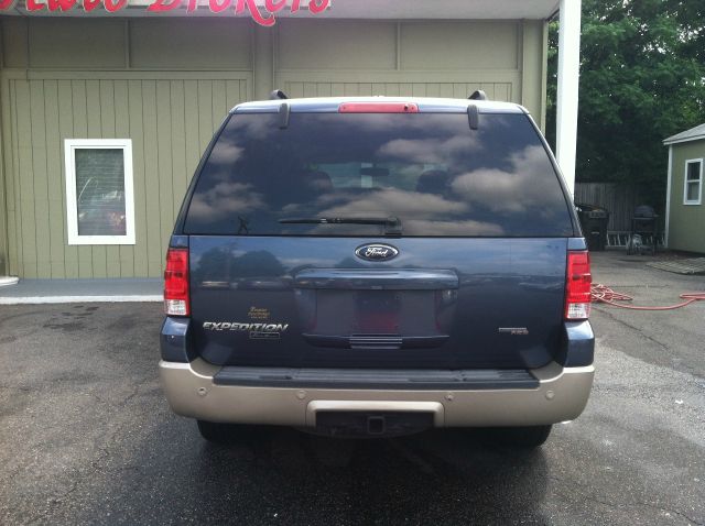 2006 Ford Expedition E320 - Extra Sharp