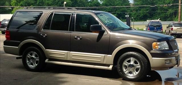 2006 Ford Expedition E320 - Extra Sharp