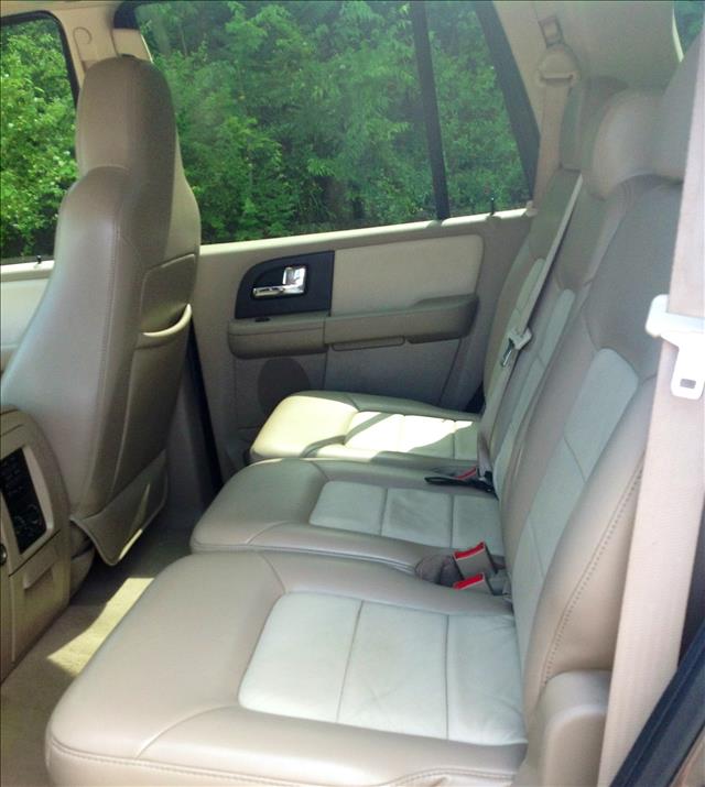 2006 Ford Expedition E320 - Extra Sharp