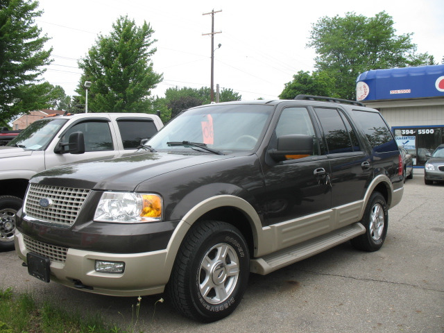 2006 Ford Expedition E320 - Extra Sharp