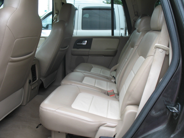 2006 Ford Expedition E320 - Extra Sharp