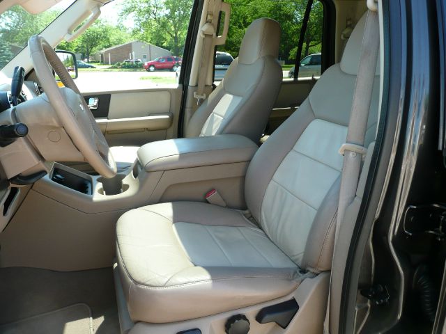 2006 Ford Expedition E320 - Extra Sharp