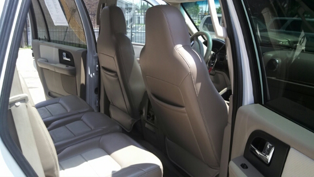 2006 Ford Expedition E320 - Extra Sharp