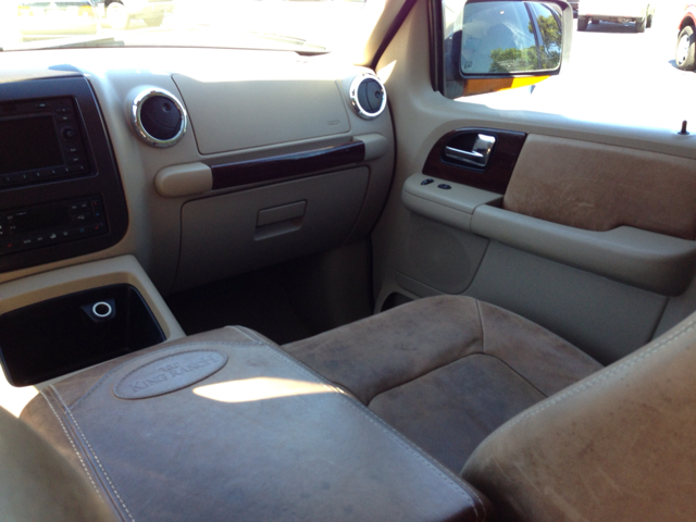 2006 Ford Expedition E320 - Extra Sharp