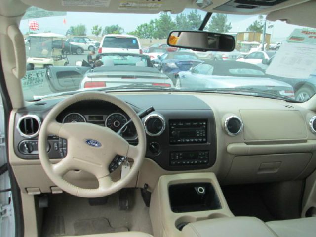 2006 Ford Expedition E320 - Extra Sharp