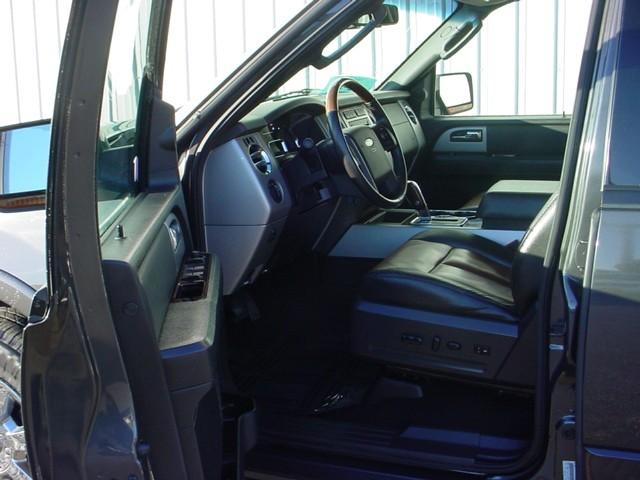 2007 Ford Expedition SLT 25