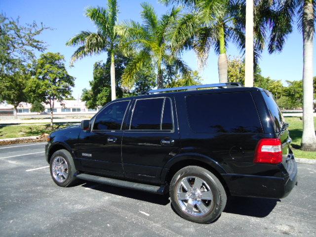 2007 Ford Expedition SLT 25