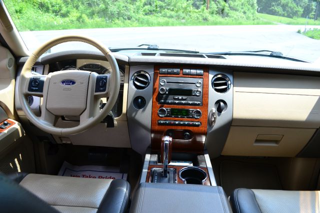 2008 Ford Expedition E320 - Extra Sharp