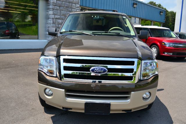 2008 Ford Expedition E320 - Extra Sharp