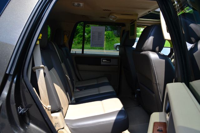 2008 Ford Expedition E320 - Extra Sharp