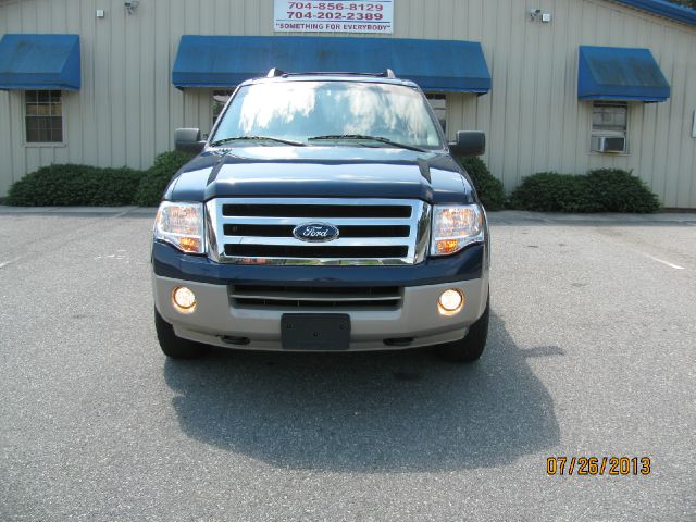 2009 Ford Expedition E320 - Extra Sharp