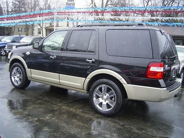 2010 Ford Expedition Premier 2WD 4-cyl Auto