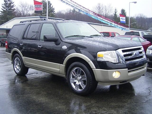 2010 Ford Expedition Premier 2WD 4-cyl Auto