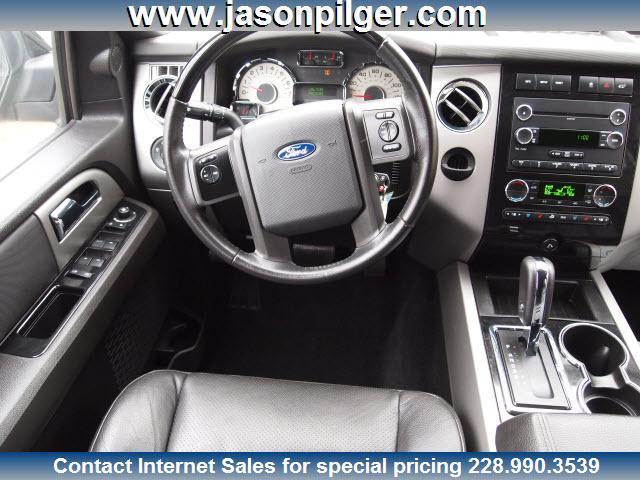 2011 Ford Expedition EL SLT 25