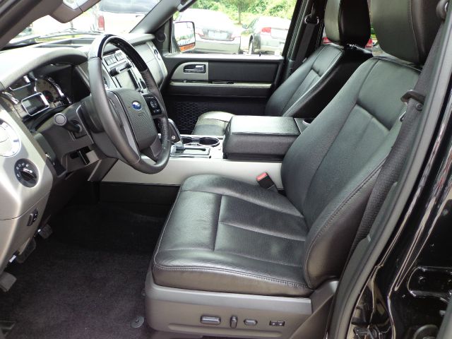 2013 Ford Expedition EL Xtronic CVT LE