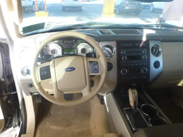 2013 Ford Expedition EL ESi