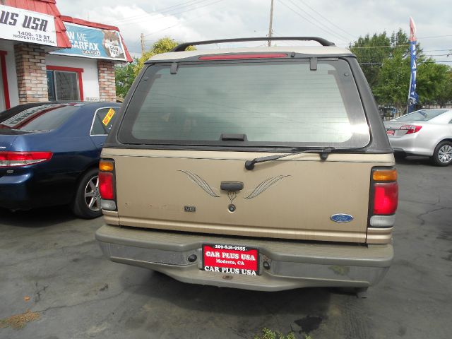 1996 Ford Explorer EX Sport Utility